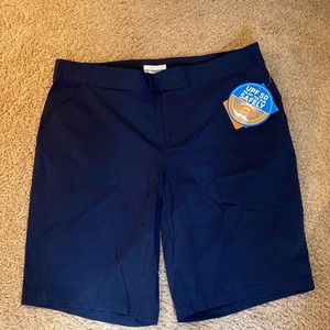 Columbus Armadale Short